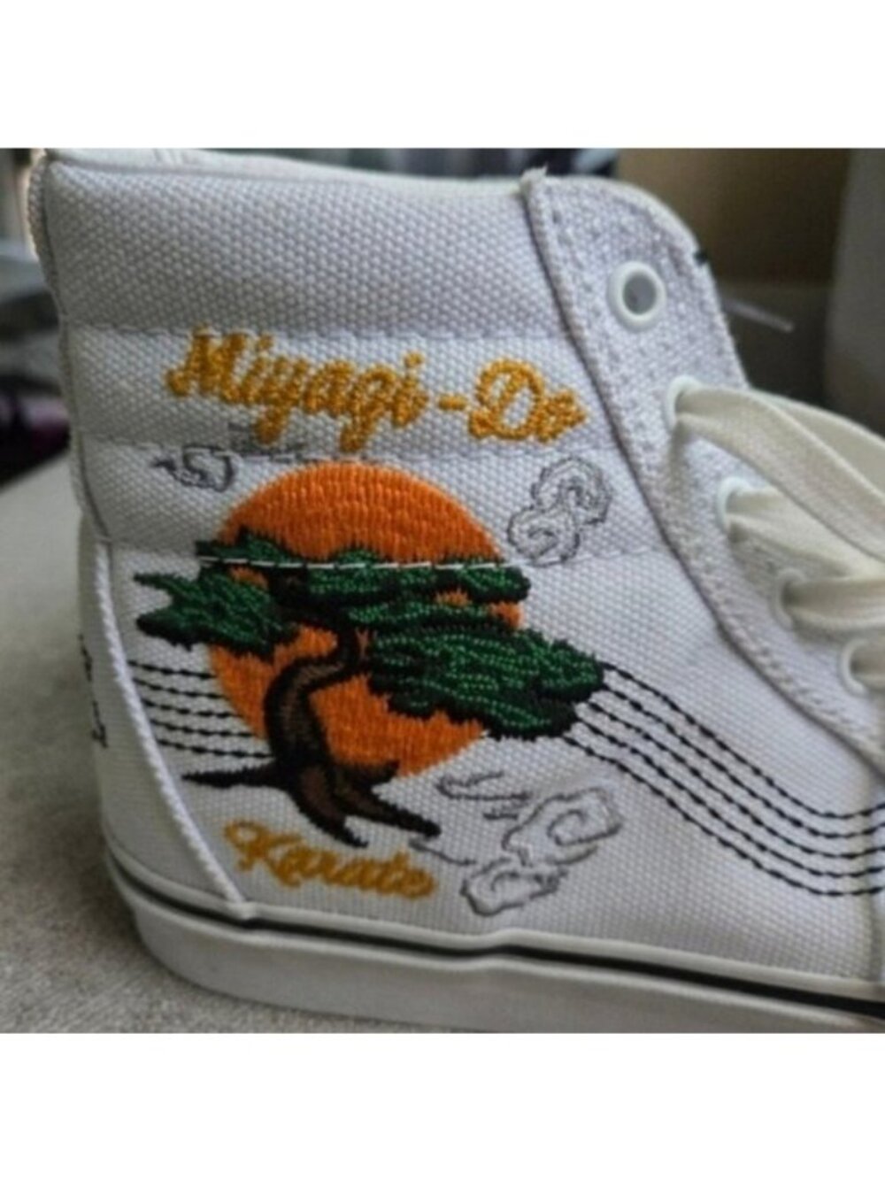 Vans Cobra Kai Miyagi Do Women Size 9 Sk8 Hi White Reseda Okinawa 072026 - Picture 5 of 7
